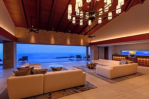Izu Hotel Resort & Spa