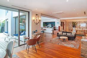Izu Hotel Resort & Spa