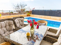 Heated Pool Stunning Sea Views