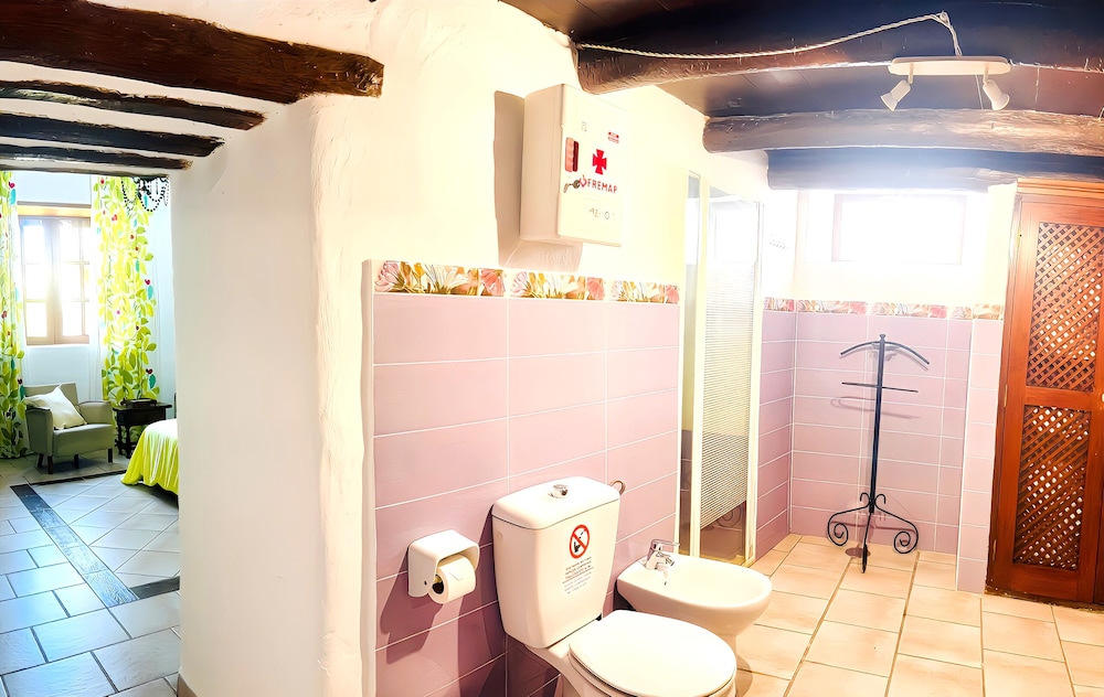 Villa Medinilla With Private Pool in Conil