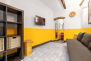Rosa Homes THE YELLOW