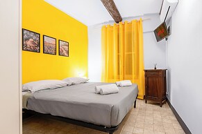 Rosa Homes THE YELLOW