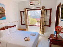 DK's Backpacker Hotel