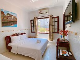DK's Backpacker Hotel