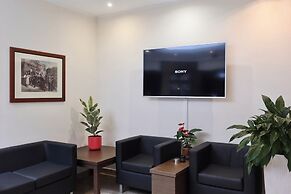 Raya Hotel