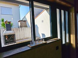 Esposende Charming Villa With Garden