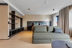 Strand Hotel Apartments