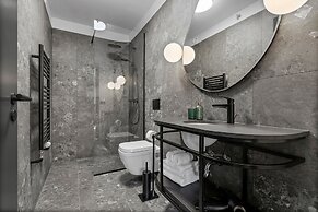 Strand Hotel Apartments