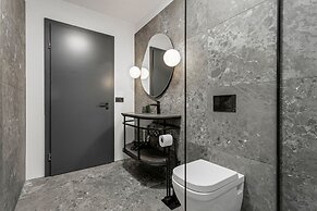 Strand Hotel Apartments
