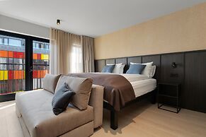 Strand Hotel Apartments