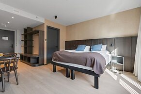 Strand Hotel Apartments