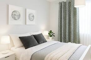 House in Brighton & Hove With Parking