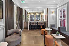 Arbor Hotel - Signature Collection