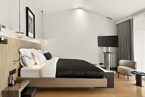 Arbor Hotel - Signature Collection