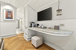 Arbor Hotel - Signature Collection
