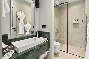 Arbor Hotel - Signature Collection