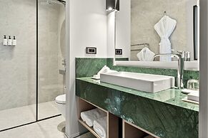 Arbor Hotel - Signature Collection