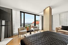 Arbor Hotel - Signature Collection