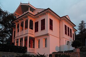 Arbor Hotel - Signature Collection