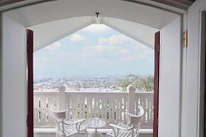 Arbor Hotel - Signature Collection