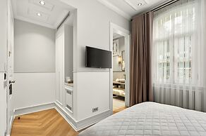 Arbor Hotel - Signature Collection