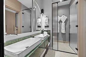 Arbor Hotel - Signature Collection