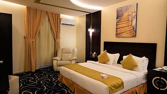 Golden Night Hotel