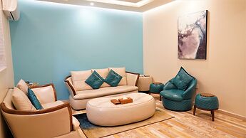 Golden Night Hotel