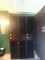 Nimman Nest Hostel & Cafe