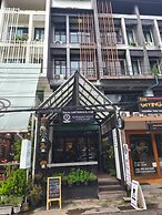 Nimman Nest Hostel & Cafe