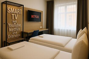 HI Grand City Hotel