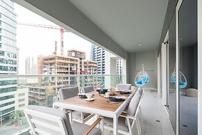 KeyRock - Chic 2BR Escape with Pool