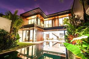 Coastal Charm: 4BR New Villa, Canggu Beach 200m