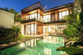 Coastal Charm: 4BR New Villa, Canggu Beach 200m
