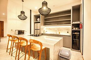 Coastal Charm: 4BR New Villa, Canggu Beach 200m