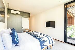 Coastal Charm: 4BR New Villa, Canggu Beach 200m