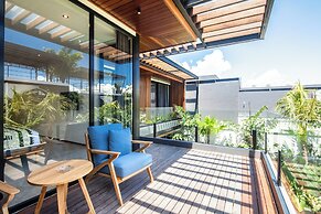 Coastal Charm: 4BR New Villa, Canggu Beach 200m