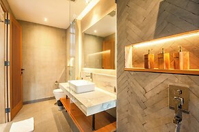 Coastal Charm: 4BR New Villa, Canggu Beach 200m