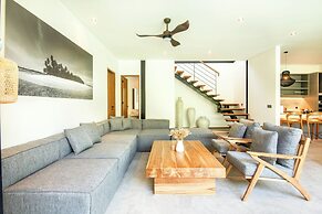 Coastal Charm: 4BR New Villa, Canggu Beach 200m
