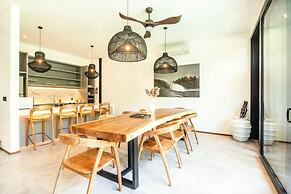 Coastal Charm: 4BR New Villa, Canggu Beach 200m