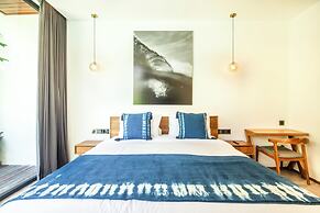Coastal Charm: 4BR New Villa, Canggu Beach 200m