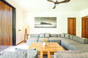 Coastal Charm: 4BR New Villa, Canggu Beach 200m