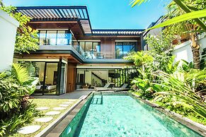 Coastal Charm: 4BR New Villa, Canggu Beach 200m