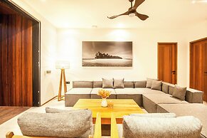 Coastal Charm: 4BR New Villa, Canggu Beach 200m