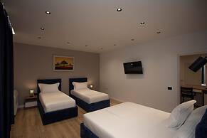 Villa Klaus Center Hotel