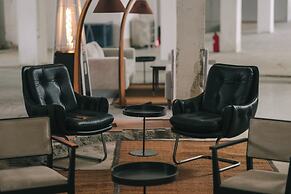 The Refinery Urban Suites