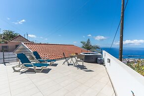 Casa dos Vinhos by Atlantic Holiday