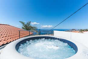Casa dos Vinhos by Atlantic Holiday