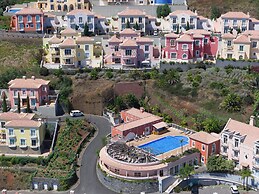 Villa Pembe Palheiro Village