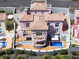 Villa Pembe Palheiro Village